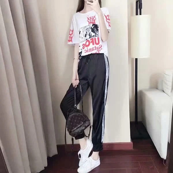 服装企业竞争力低下和库存压力上升服装应该招牌化成长