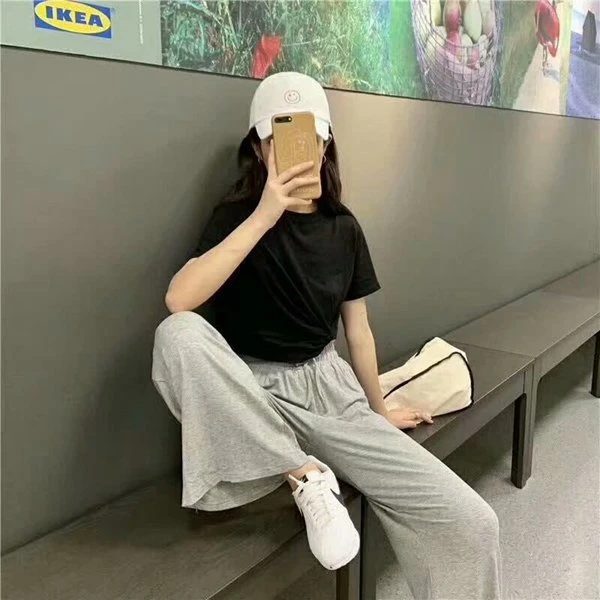 电商的出现对服装批发范畴冲击很大销量直线下滑