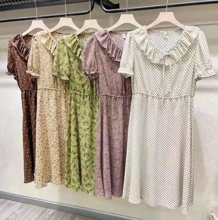 招牌库存女装是批发范畴的抢手货源
